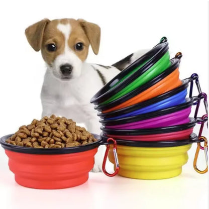 Silicone feeders and waterers
